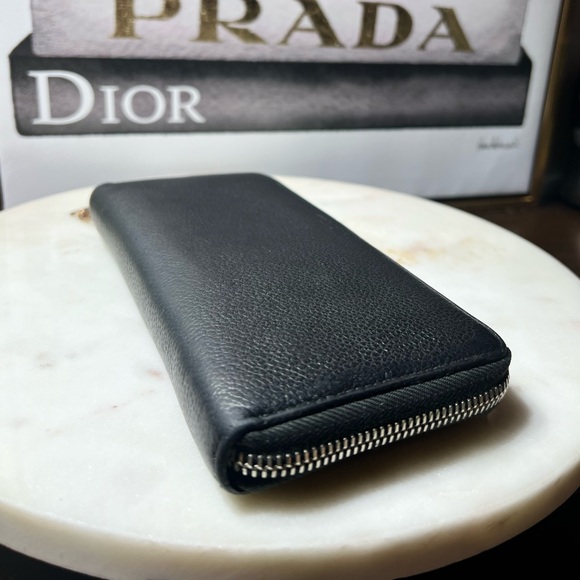 Yves Saint Laurent black pebbled leather zip around continental Wallet - Picture 13 of 14